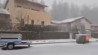 It’s SNOWING in Northern Israel! ❄️🇮🇱 From the Golan Heights to Mount Hermon