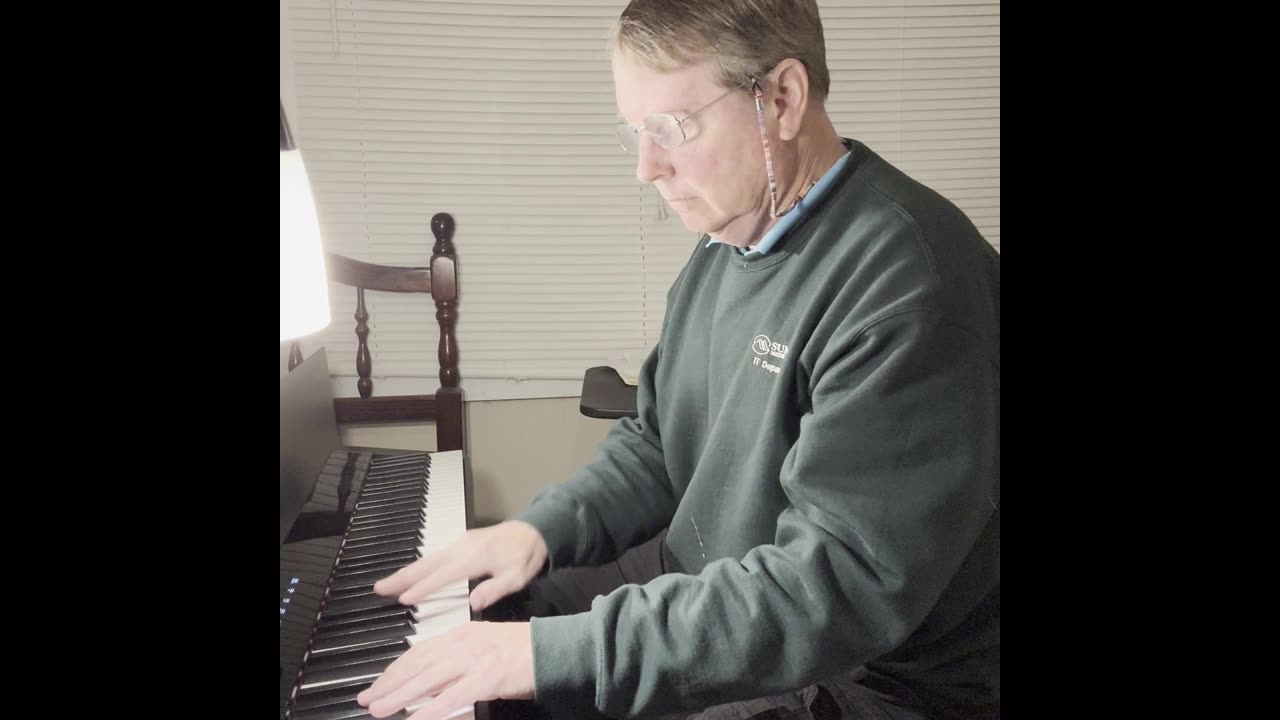 Philip Morrison Performs "The Grinch"