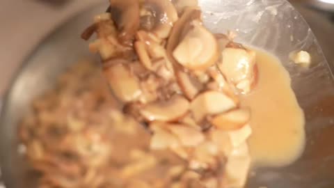 Savoring DELICIOUS Scallops and Mushrooms At Home #cooking #foodiechronicles #foodvlog #foodvideos