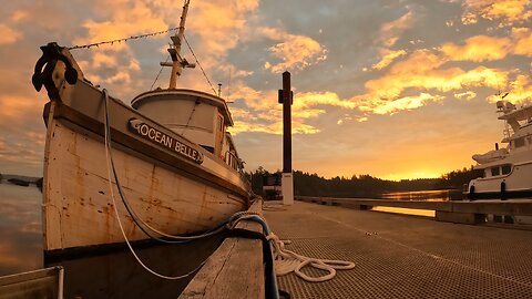 Sunrise at the end of the docks at Canoe Cove Marina