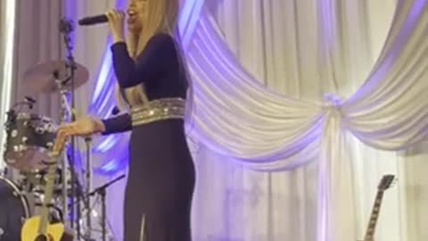 🇺🇸🇮🇱 ELIHANA ELIA SANG AT A PRAYER BREAKFAST AT MAR-A-LAGO USA