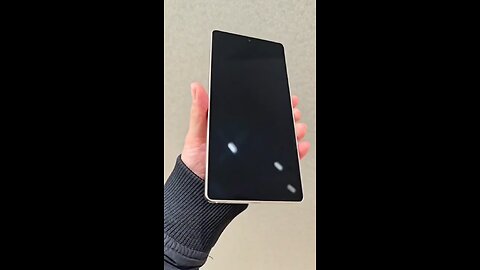 Samsung s25 first look and handling