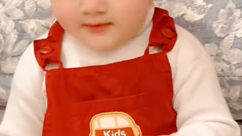 Cute baby in this video 📸❤️📸