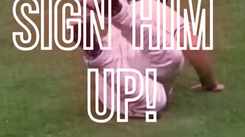 Rays ball boy makes diving play! #mlb #tampabayrays #rays #fun