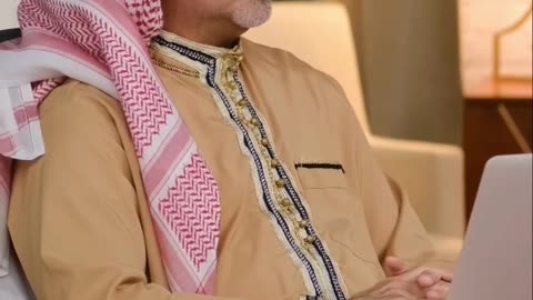 Christian PROVES Jesus is GOD With ALLAH in The QURAN On The THRONE