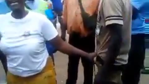 Shocking Video Captures Fight Between Prostitute and Client Over Unpaid $10