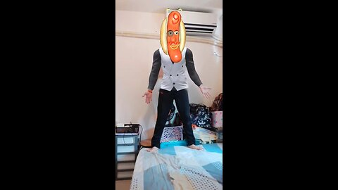 [The hot dog gentleman from Nickelodeon's classic animation "Mr. Glizzy's Gourmet Adventure",