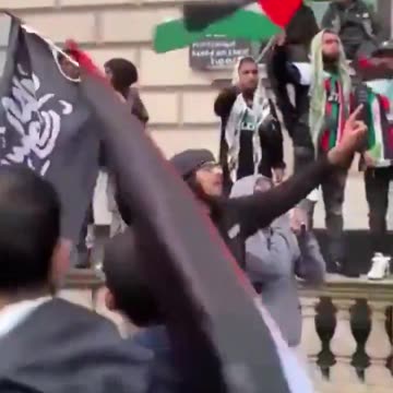 London is awash with Islamists!