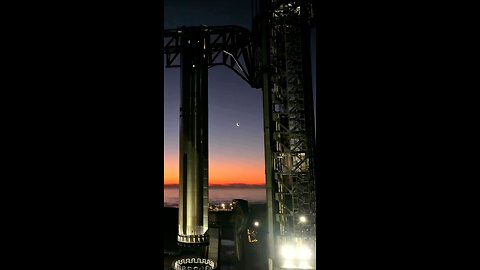 February 25, 2025: #SpaceX shows the #SuperHeavyBooster15 #Block1 on the #OLM awaiting for #IFT8.