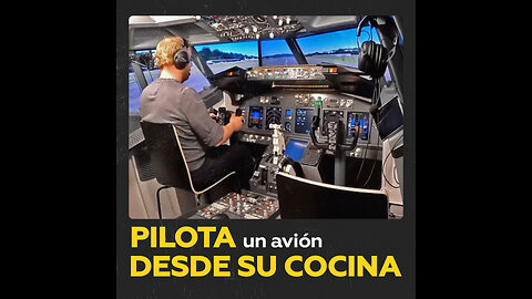 Un hombre construye un simulador de avión en su cocina