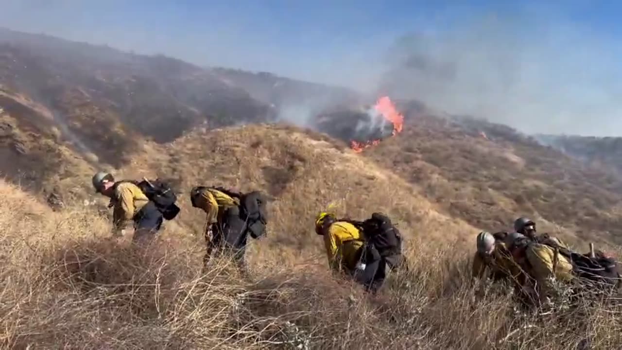 Little mountain brush fire #SanBernardino