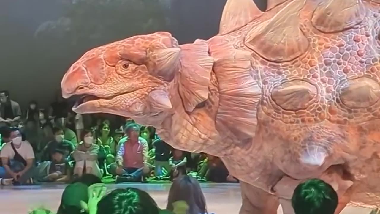 this new dinosaur safari show looks fanatastic