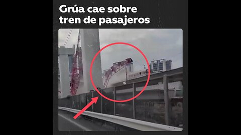 Parte de una grúa se impacta contra tren de pasajeros en Shanghái