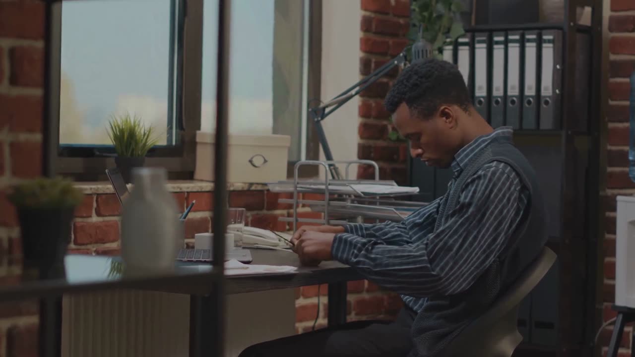 Glide: Create AI-Powered Apps with No Code - Transform Your Business Today!