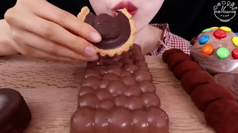 🍫 chocolate eating 😋 asmr....