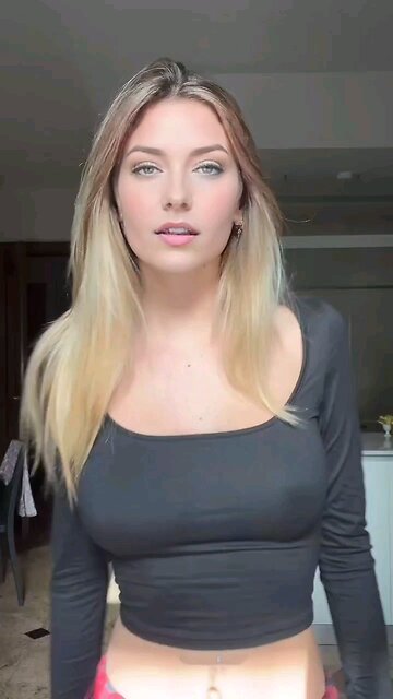 You know what to do 🔥🔥🔥 Comment your thoughts👅 #bts #model #modellife #love #bikini #summer