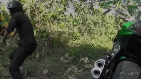 COMEDY VIDEO FACING NINJA MOTORCYCLE THEFT