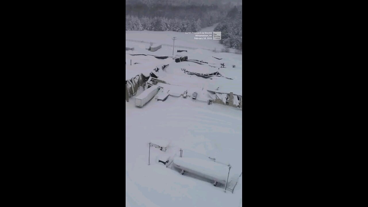 Close Call! Copper Wire Plant Workers Escape Before Massive Roof Collapse ⚠️🏭