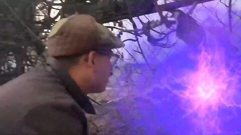 CALIFORNIA FIRES WERE INTENTIONAL - DEWS - JEWISH SPACE LASERS - RED STUFF DIDN'T BURN THIS TIME!