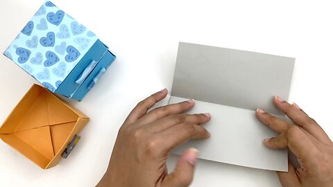 Miniature drawer in paper