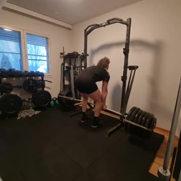 Deadlift with bands 300kg