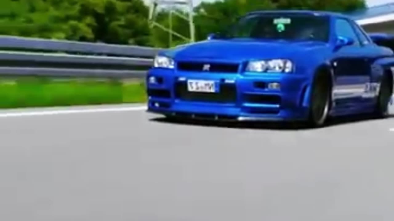 Cute Girl's Nissan GTR34 combo