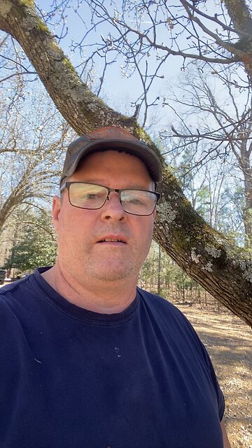 Please follow my channel!