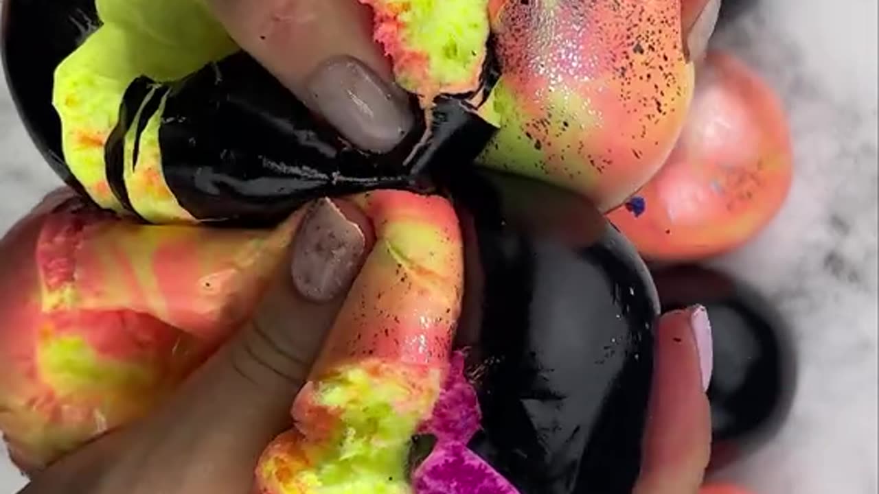 Oddly Satisfying Shiny Ball Raxek – Perfect for Relaxation! 😌🎮