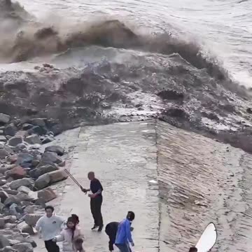 Man Saves everyone from a flash flood