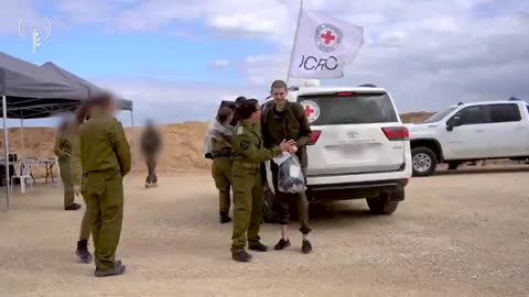 Moment released hostages Ohad Ben Ami and Or Levy were handed over to IDF