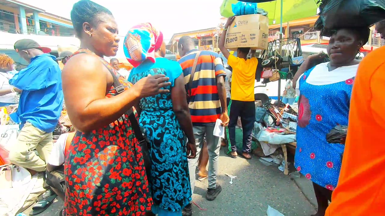 🇬🇭 DISCOVER Accra's HIDDEN GEM Makola Market! || 4K WALKING TOUR IN ACCRA GHANA STREET MARKET