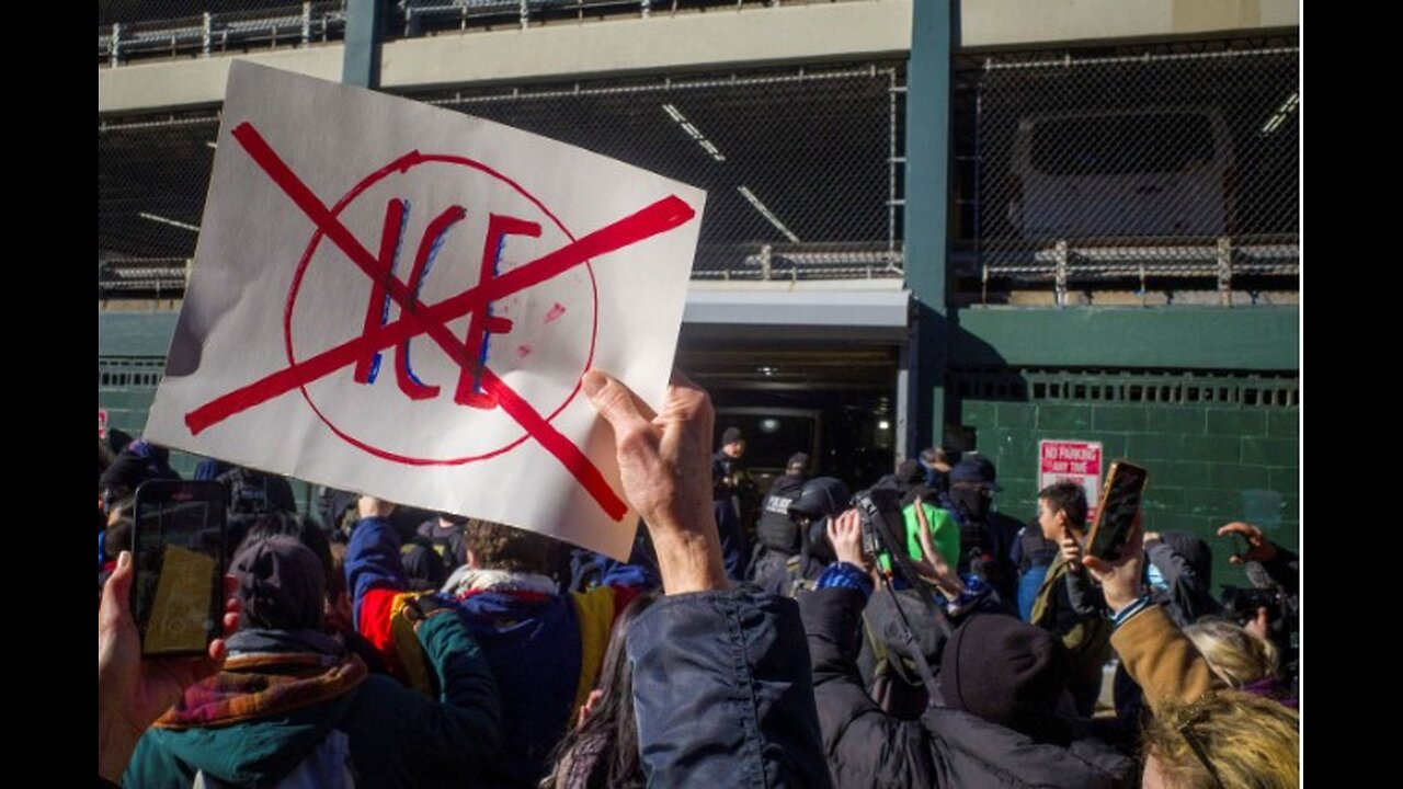 NYC Protesters Now Using Barriers to Halt ICE Agents