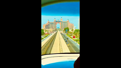 Life is beautiful 😍 Luxury View #beauty #moment #lovelyview #Dubaitour #dubaivlogs #shorts#dubai