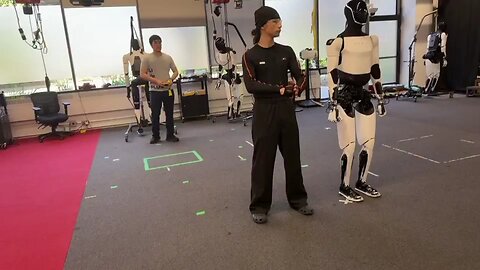 Tesla Optimus Unleashes Kung Fu Prowess: Elon Musk Reveals Robot's Fluid Martial Arts Demo