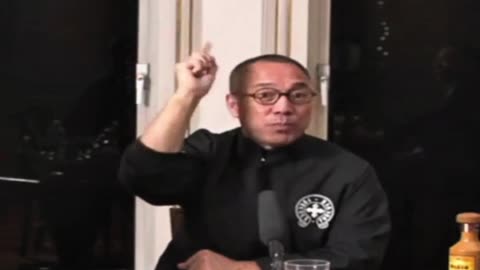 20221121文贵先生直播：最 #羡慕 外国人3件事：1. 旅游；2. 情趣（舞台剧、音乐会）；3. #街头政治！李光耀：没上过街的政治家不叫政治家！