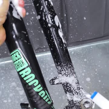 How to clean bicycle fork lowers