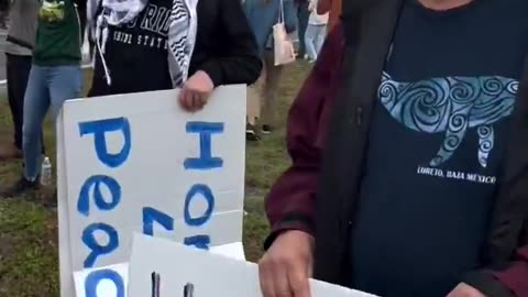 Only 20 people show up to free dictator Maduro rally in Gainesville, FL