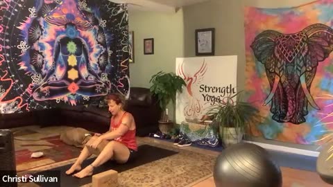 30 Min Energizing Strength Yoga