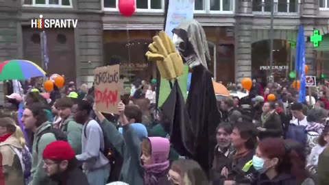 Bélgica vive huelga nacional y protestas masivas contra austeridad