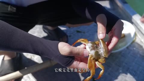 “Cooking with 10,000 Hairy Crabs — I Was Completely Numb After Eating It!”