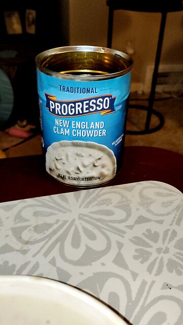 Eating Progresso New England Clam Chowder, Dbn, MI, 1/6/26