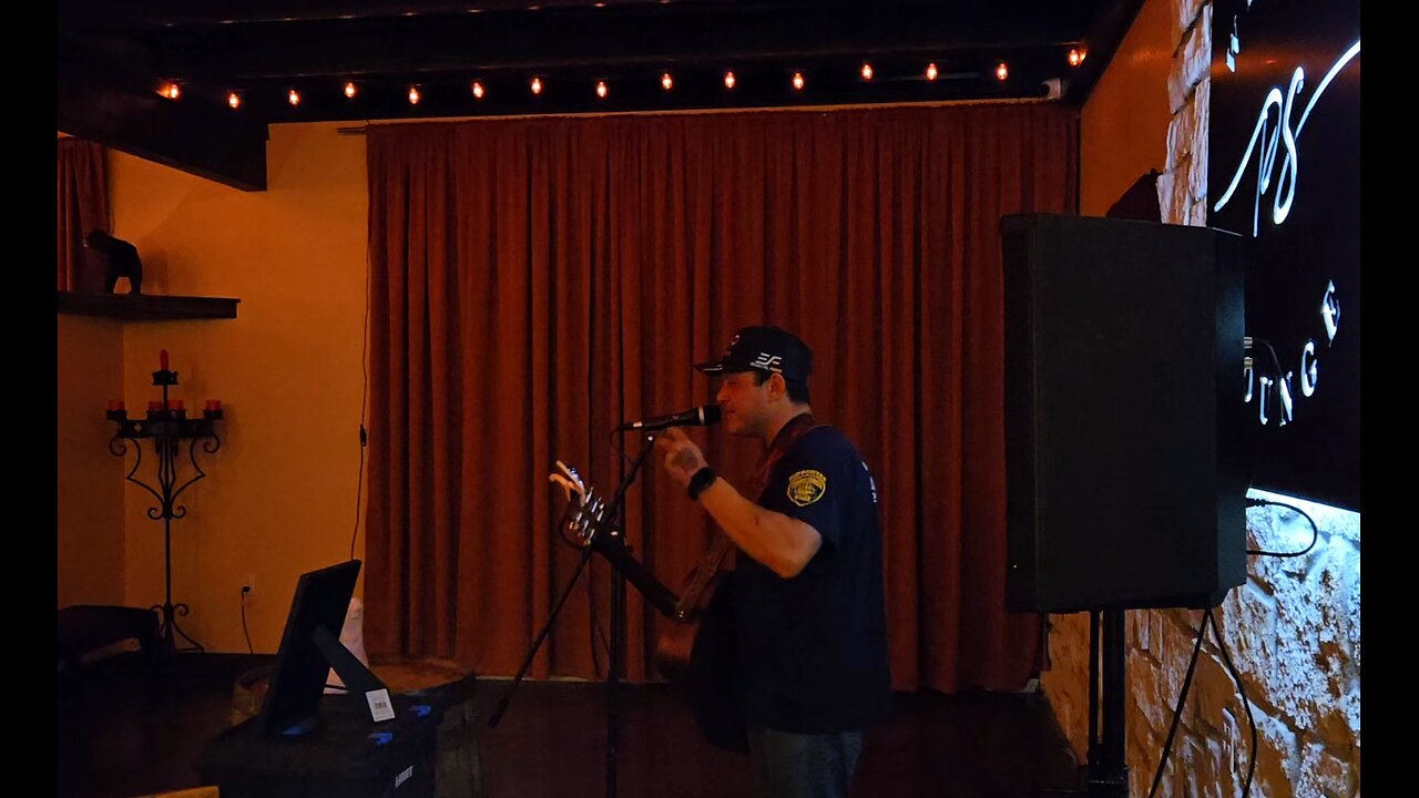 Johnny Kiser, "If We Ever Make It Home" (cover) (mentions touring with Wade Bowen)