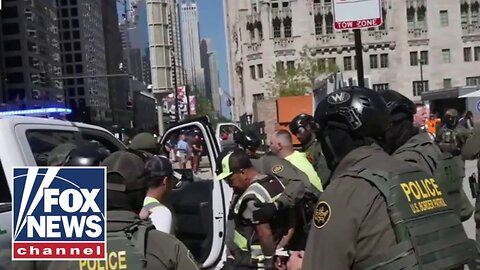 Federal agents ramp up arrests during anti-ICE protests in Chicago 