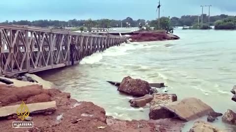 Recovery under way in Sri Lanka after floods kill over 390 and hundreds missing