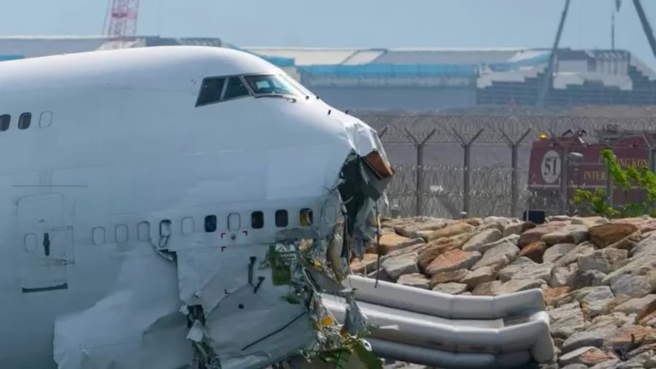 Boeing 747-400 cargo plane veered off the runway after landing