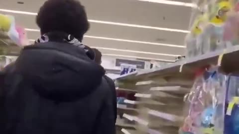 Father takes his two sons back to CVS to apologize for stealing