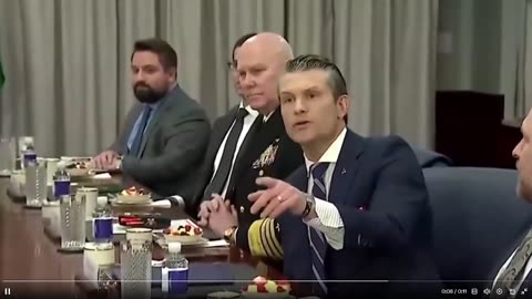 SECDEF HEGSETH: "Tôi sẽ chọn cách từ chối câu hỏi không đủ tiêu chuẩn của anh...?"