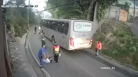 🤯🚍 Brave Passengers Fight to Protect Woman on Bus | FeedMyCuriosity