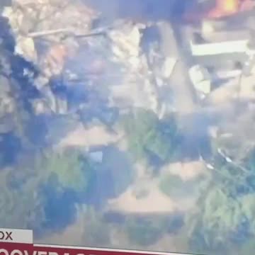 🇺🇸 “Those are huge houses on fire. Flashback to Ventura ...