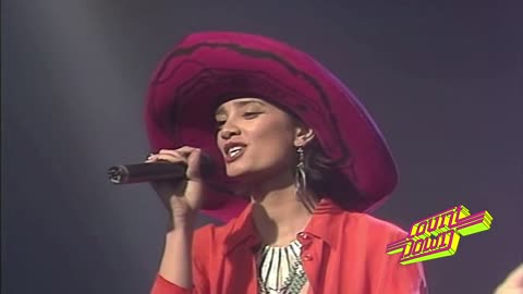 Lois Lane - It's The First Time = Countdown 1990